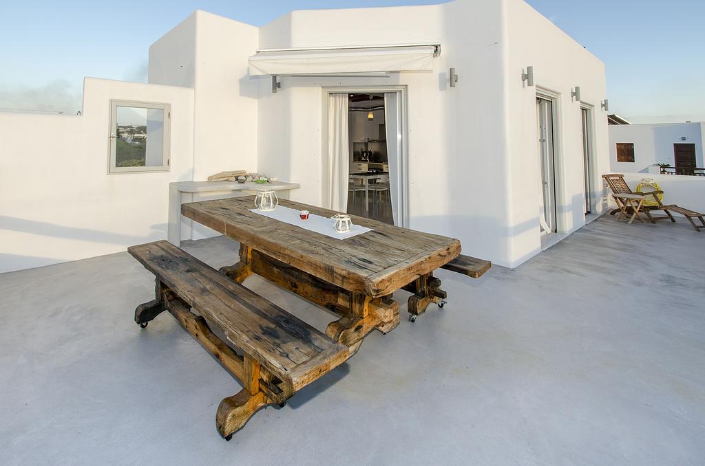 Villa White Adamantas (Milos)